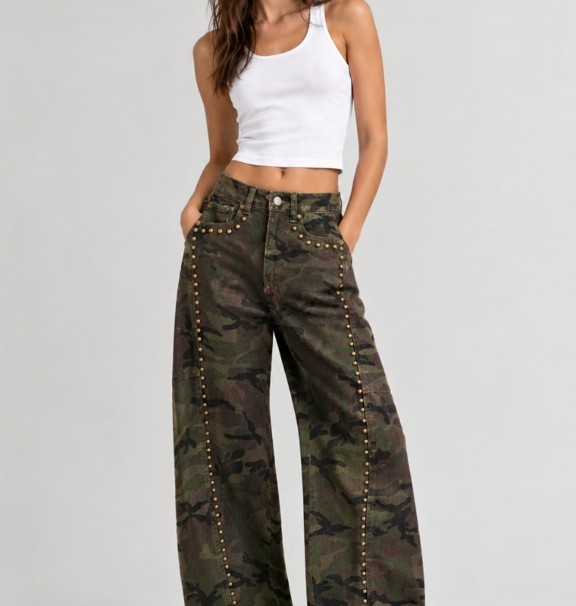pantalon balloon camouflage clouté