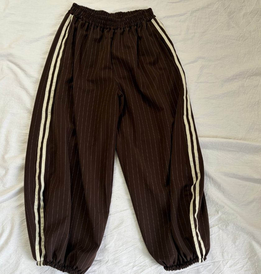 PANTALON ALADDIN (marron foncé et bandes beiges sur le coté)